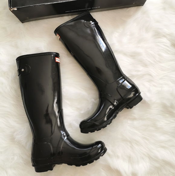 Hunter Shoes - BOGO Free 🌻HUNTER BOOTS GLOSSY BLACK SIZE 7